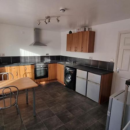 En Suite Room With Kitchen Facilities Nottingham Exteriör bild