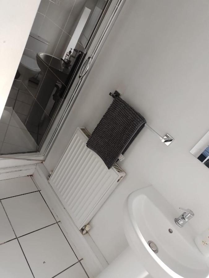 En Suite Room With Kitchen Facilities Nottingham Exteriör bild